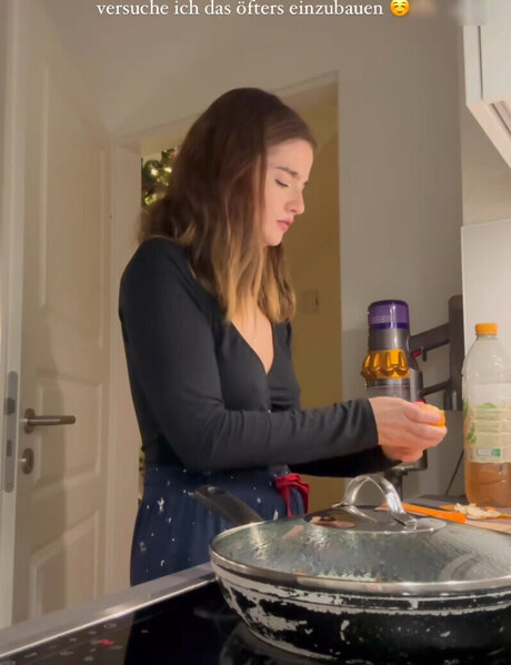 Julia Schulze modèle nu photo