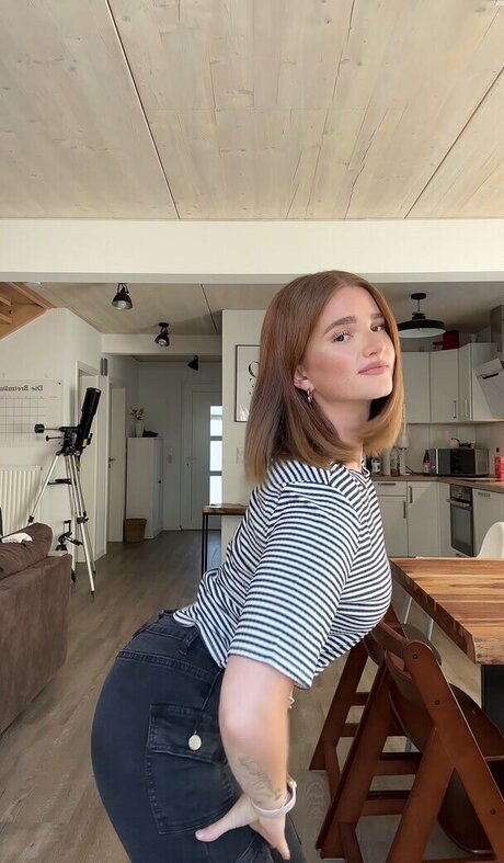 Julia Schulze jolie étoile img