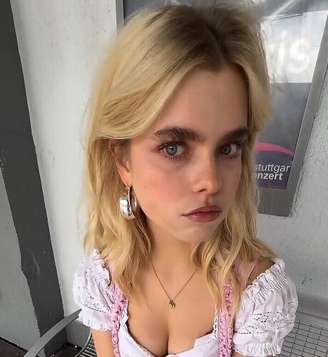 Theresa vth actrice xxx photos