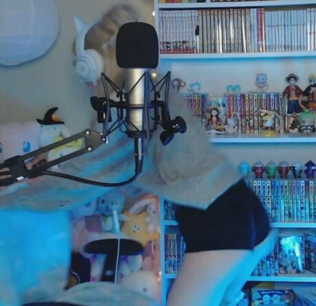 Skymi chan star du porno en haute qualité images