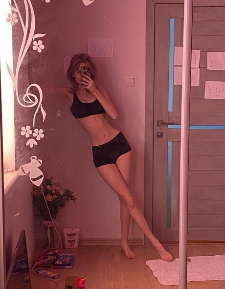 hefxtom actrice exclusive photos