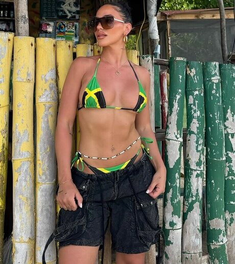 baddiejuu hermosa modelo imágenes