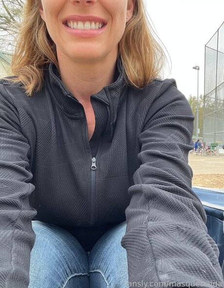 masquer aida modelo sexual archivo