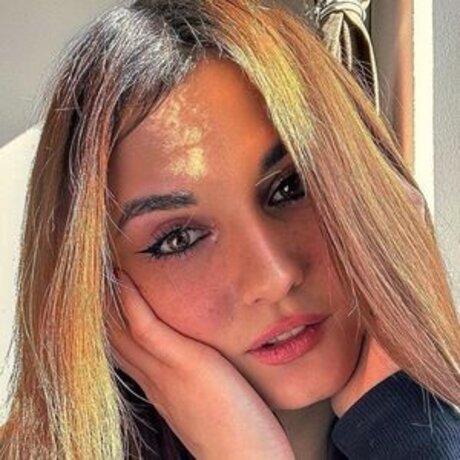 Dilara ls bonita modelo archivo