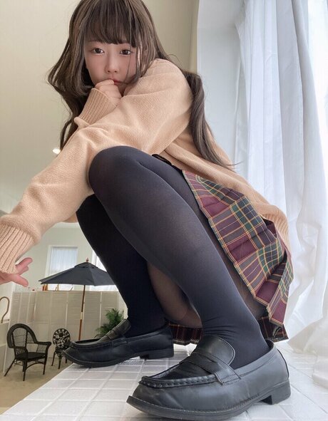 Kogane Akino modèle artistique photo