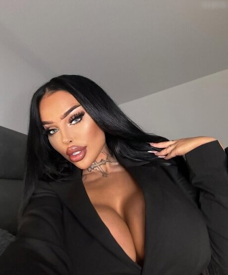 LolitaBonita estrella desnuda galerías