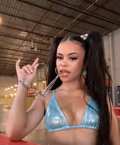 Sad Shordies modelo hermosa recopilación