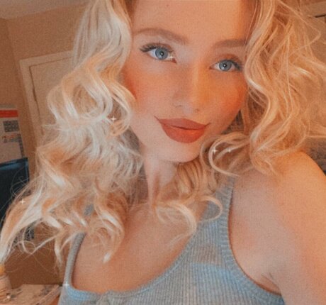 ashleyyy597 actrice adulte photos