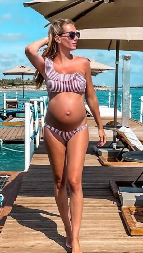 Alina Schulte im Hoff Miniature