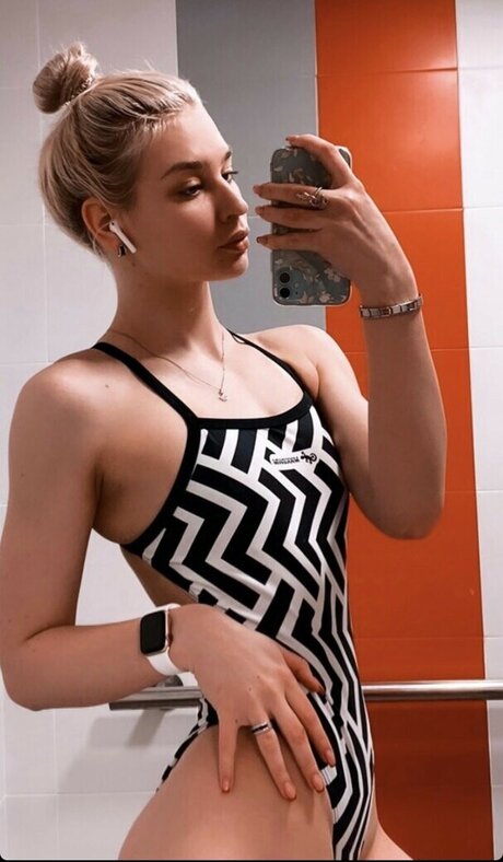 Elizaveta Grokhotova model art archive