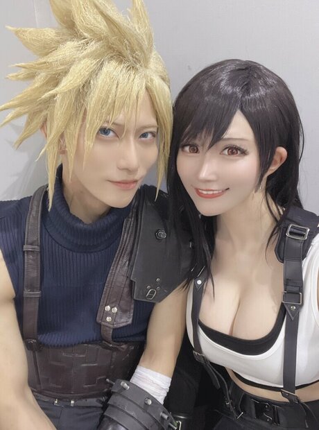 Tifa Cosplay modelo sexual fotos