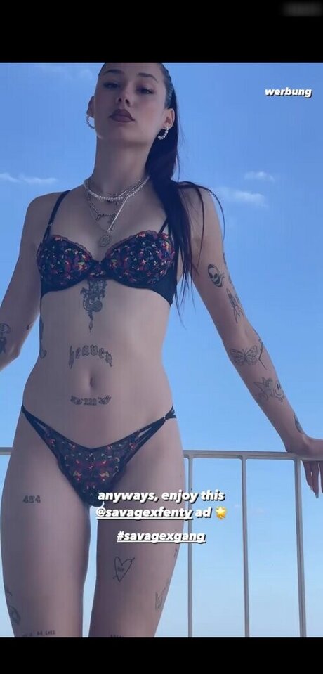 Janaxnell modelo porno foto