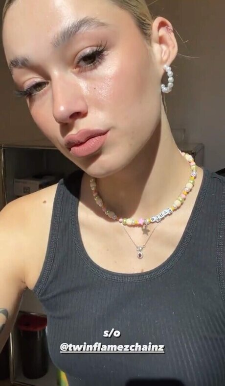 Janaxnell hermosa actriz imagen