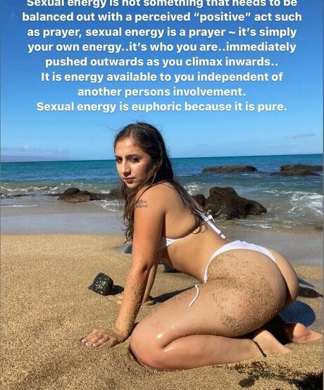 Farah Asteri estrella porno hermosa galería