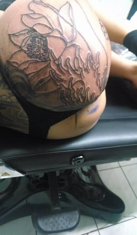 Catherine Teufelsweib estrella del arte galerías