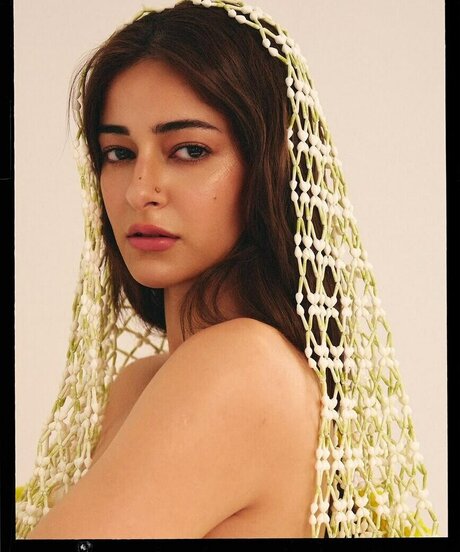 Ananya Pandey star erotic img