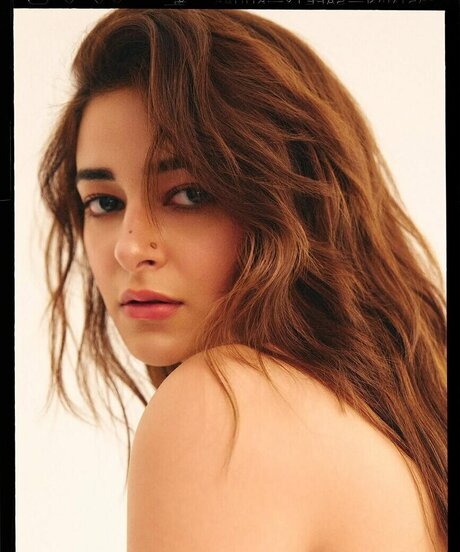Ananya Pandey modèle de sexe img