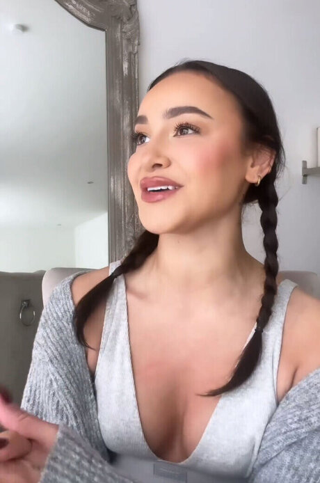 Margarita Maddy Nigmatullin actriz atractiva foto