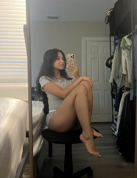 maneaterjade sexy model photo