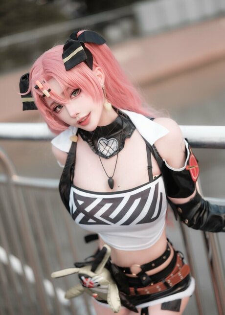 riri thisway modèle de haute qualité images