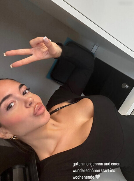 Lya Aylin nus star du porno collection