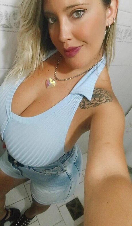 anto robazza actriz atractiva foto