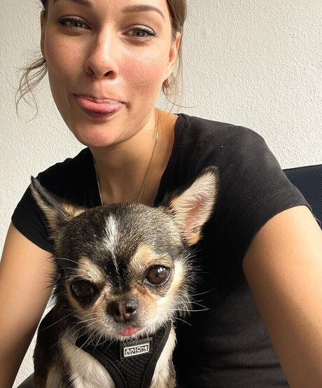 Sabrina Outdoor actriz desnuda imagen