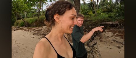 Sabrina Outdoor modèle érotique images