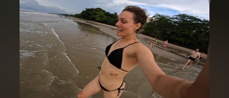 Sabrina Outdoor modèle artistique des photos