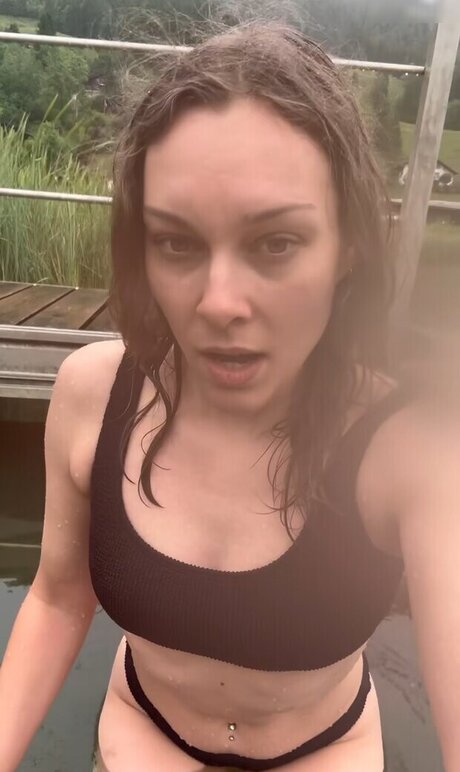 Sabrina Outdoor desnudos estrella porno imagen