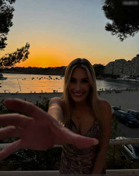 Sasette nice pornstar image