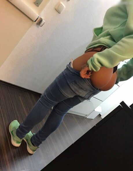 Schwesta Ewa star du porno hd des photos