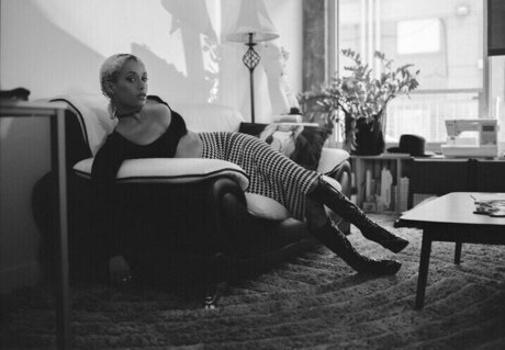Honnete Bas perfect pornstar pics