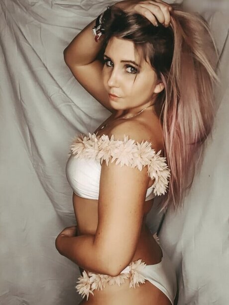 Nicole Miss opel star du porno exclusive photos