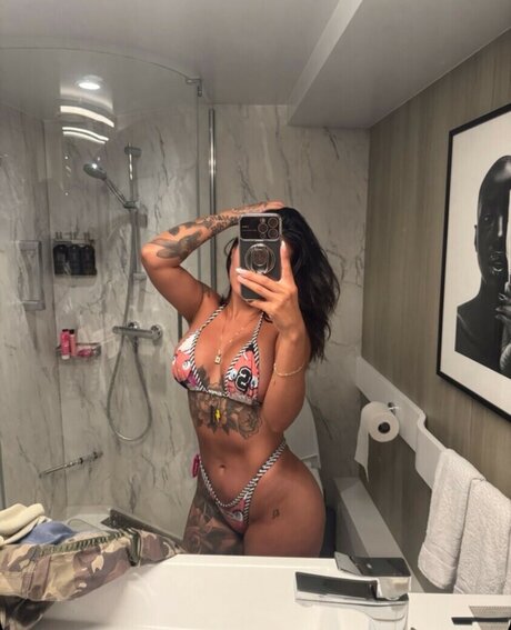 Breezy Foxx étoile de l'art galeries