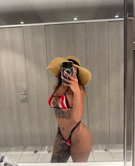 Breezy Foxx pornstar hd pics