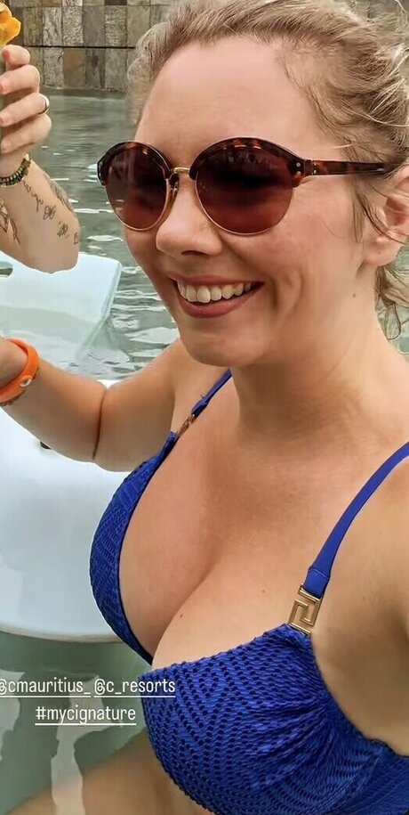 Jessi Faust star du porno sympa photos