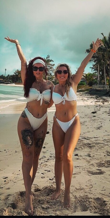 Jessi Faust modelo adulto imágenes