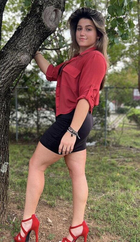 Short Mcnugget model high quality pics