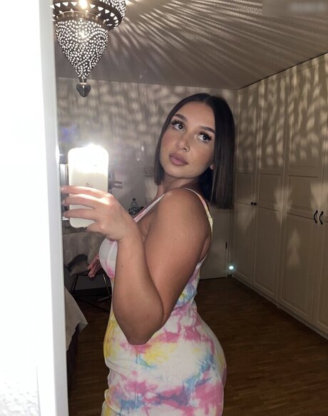 Jaseminra actrice adulte photo