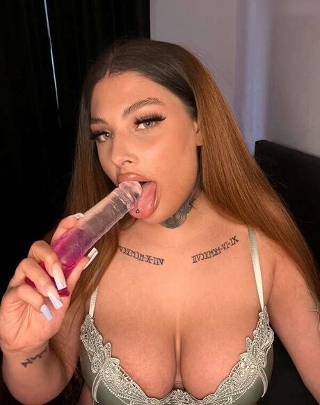 silaaabaeee pornstar sexy img