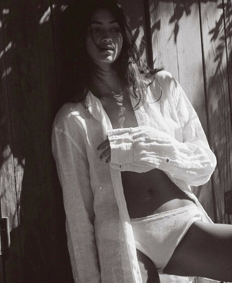 Meeya Dugied actriz caliente fotos