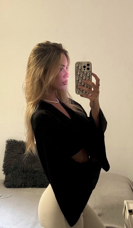 Elisa Pellegrino desnudos de estrellas galería