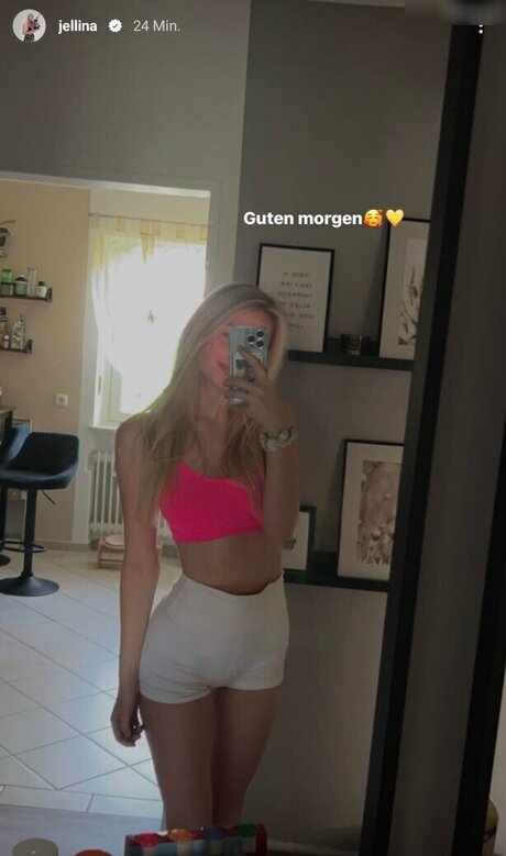 Jellina modèle de haute qualité galerie