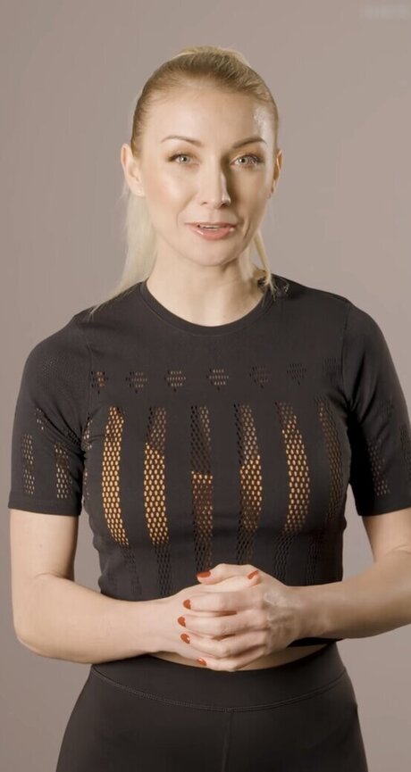 Anna Carina Woitschack art modèle des photos