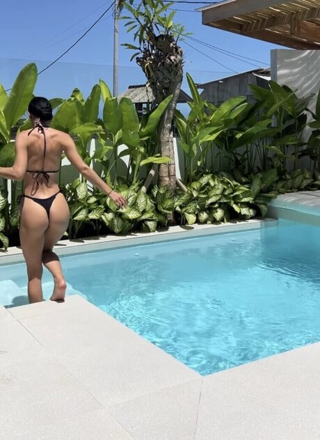 Gerid Rux modelo desnudo archivo