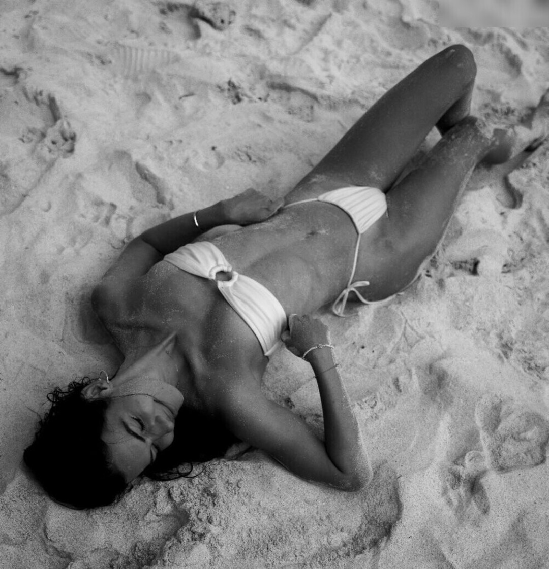 Gerid Rux model top pictures