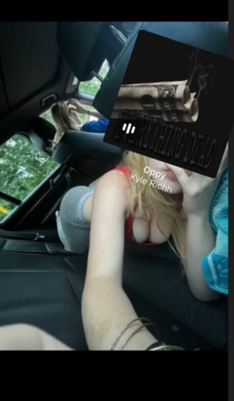 Emmy Moore sexo modelo galería