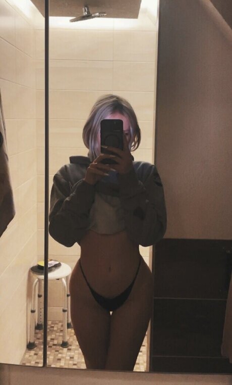 Jxsi bee ares actrice érotique img