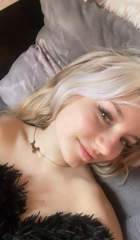 Jxsi bee ares modelo libre fotos